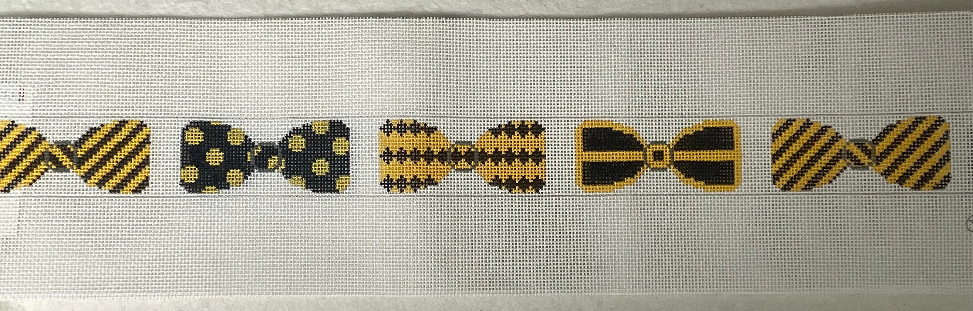 * CBK Needlepoint 335a Bow Ties Black and Gold Belt