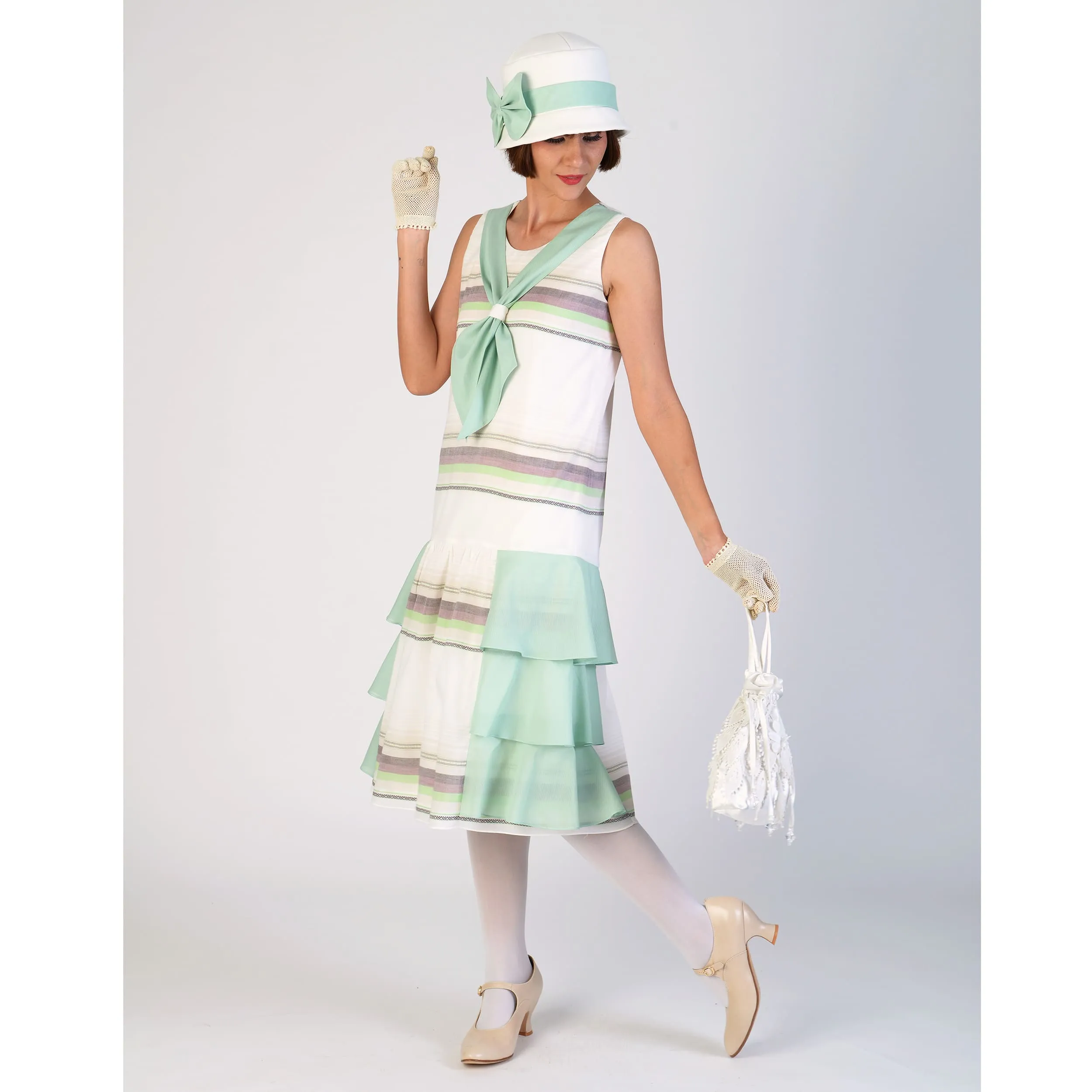 1920s cloche hat in off-white and mint green cotton