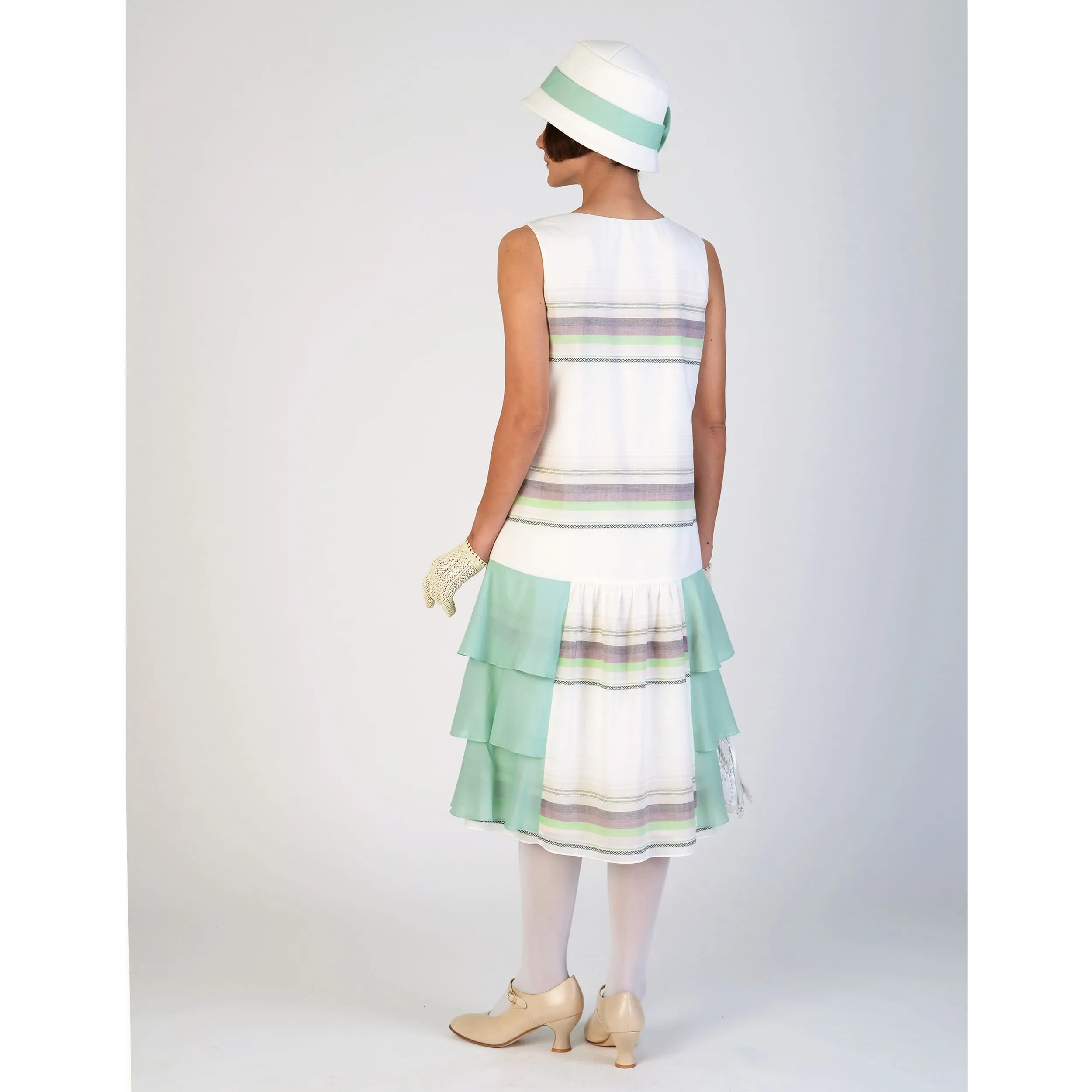 1920s cloche hat in off-white and mint green cotton
