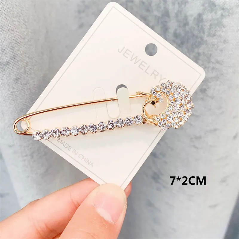 Crystal Brooches Luxury Vintage Geometric Brooch