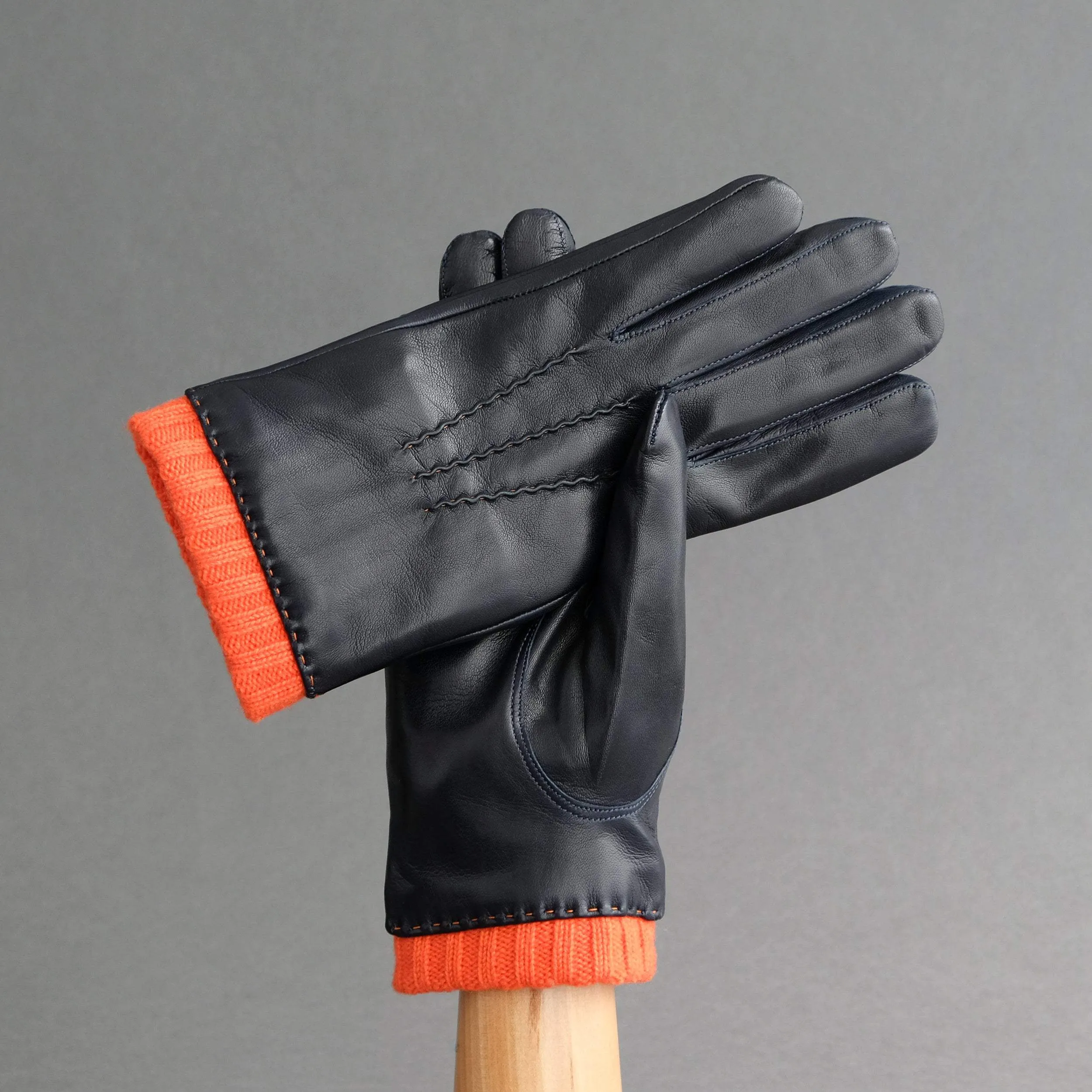 Gentlemen's Gloves from Navy Hair Sheep Nappa Lined With Cashmere