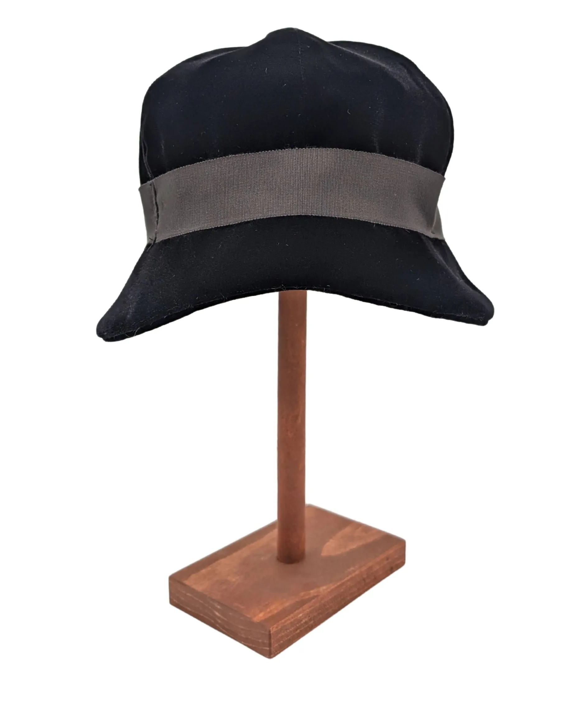 Grace Cloche Style Hat - Velvet in Black