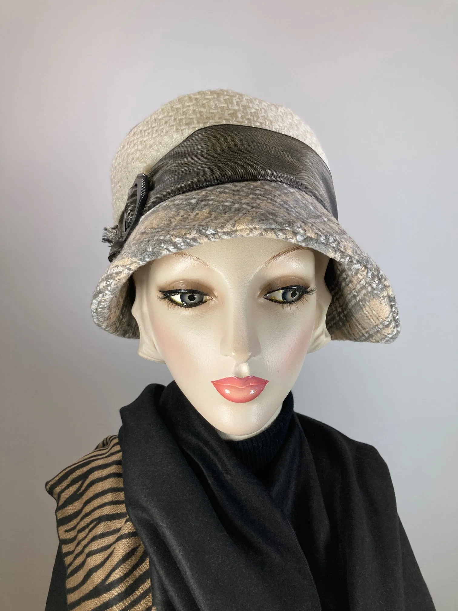 Gray, beige, ivory cloche hat. Flapper womens bucket hat. Small brim Great Gatsby hat winter. Downton Abbey mixed fabric Hat.