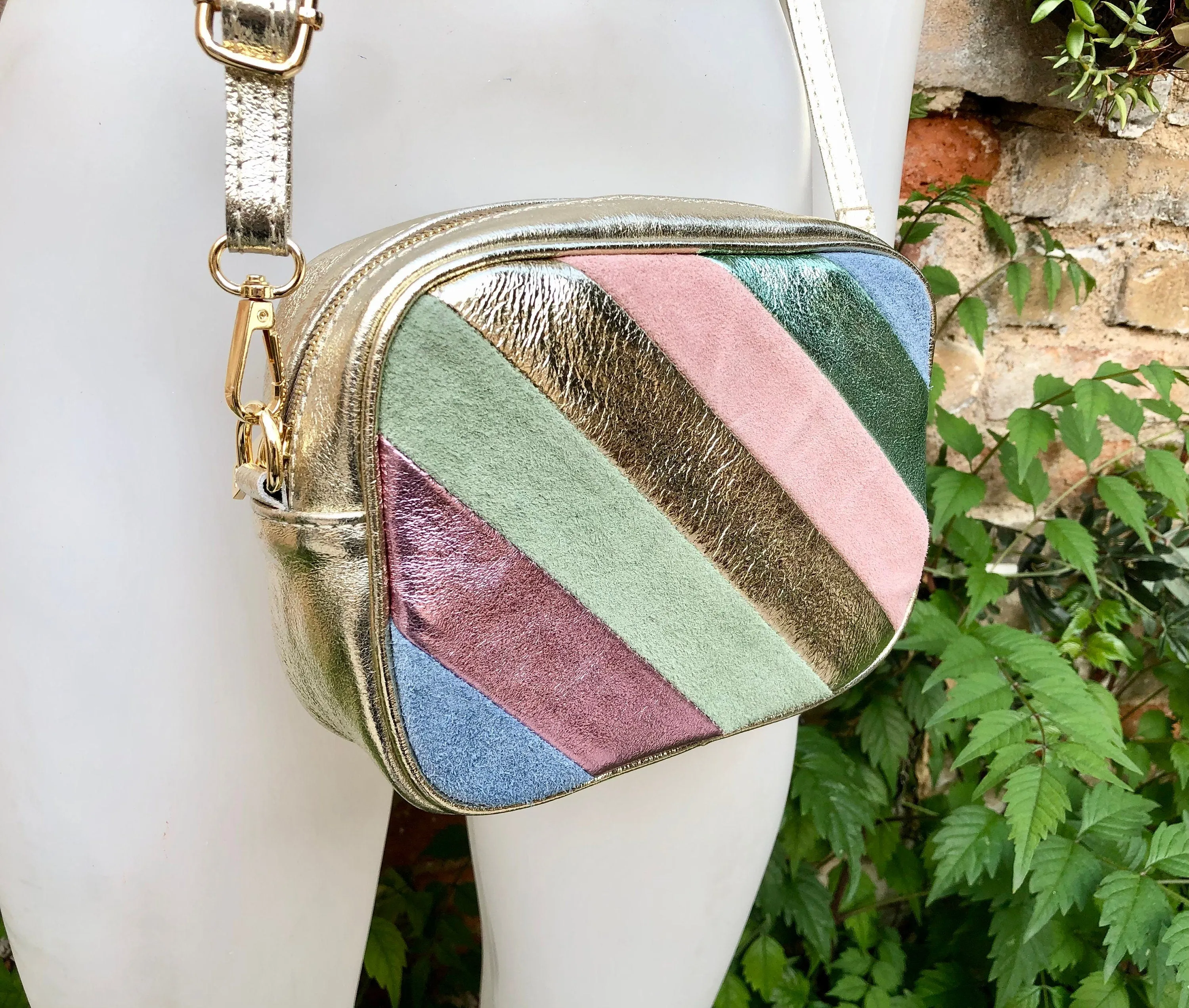 Metallic shine leather bag in GOLD, pink, green and blue. Reversible cross body / shoulder bag in GENUINE leather. Adjustable  strap.