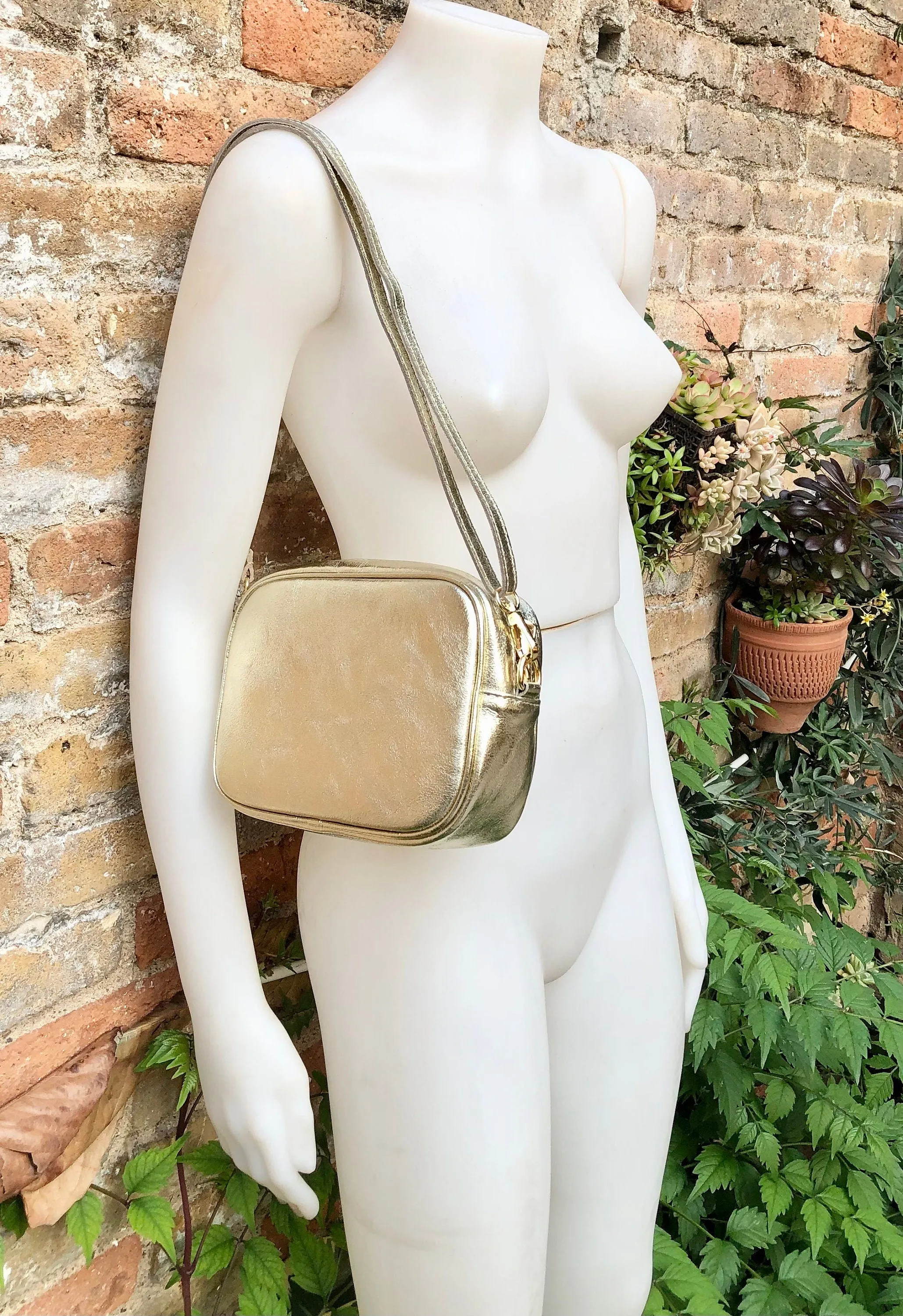 Metallic shine leather bag in GOLD, pink, green and blue. Reversible cross body / shoulder bag in GENUINE leather. Adjustable  strap.